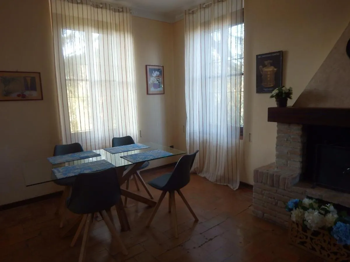 Villa Nana Felino Bed & Breakfast